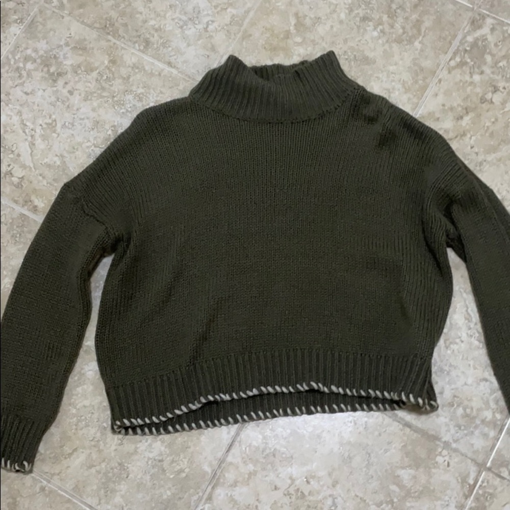 Forest Green crop turtleneck sweater
